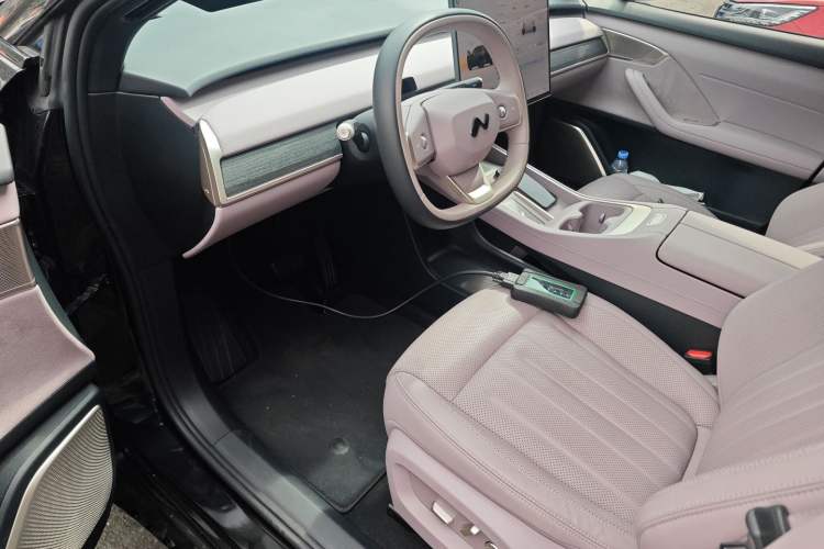 Used ONVO L60 2024 60 kWh Rear-Drive Version