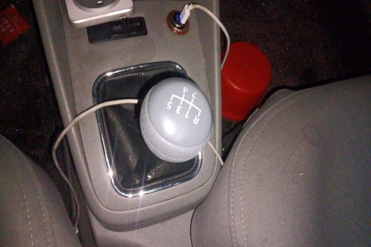 Used Volkswagen Bora 2012 1.6L Manual Fashion Edition Gear Lever