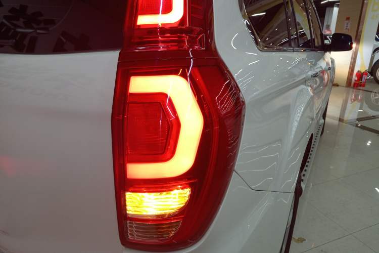 Used Haval H9 2015 2.0T Four-Wheel Drive Luxury 7-Seater
