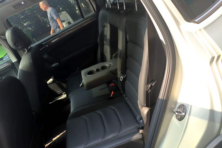 Used Volkswagen Tiguan L 2021 330TSI Automatic Two-Wheel Drive R-Line Enhanced Edition
