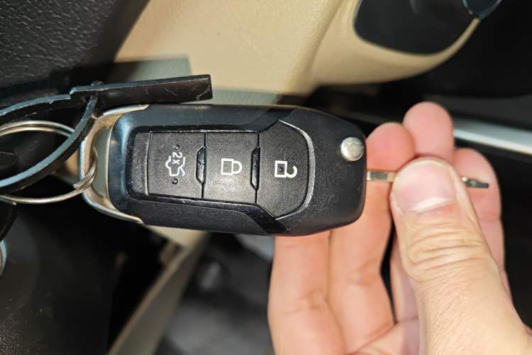 Used Ford Escort 2015 1.5L Manual Comfort Model
