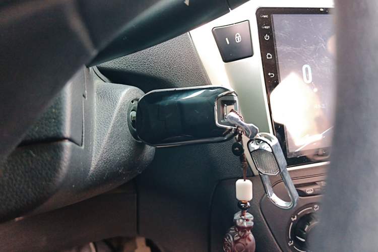 Used Peugeot 301 2016 1.6L Manual Happiness Edition