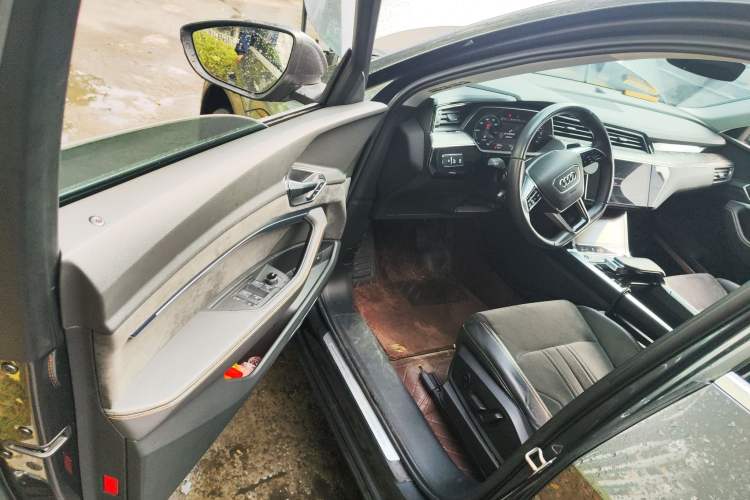 Used Audi e-tron 2021 50 quattro Prestige Edition