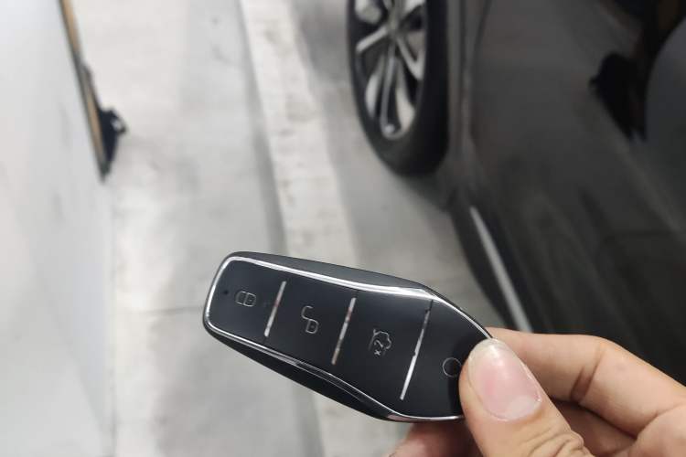 Used BYD Song PLUS New Energy 2025 EV Intelligent Driving Edition 520km Luxury Model
