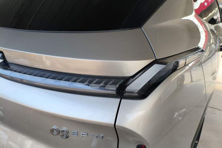 Used Lynk & Co 08 EM-P 2023 120km Long-Range Halo
