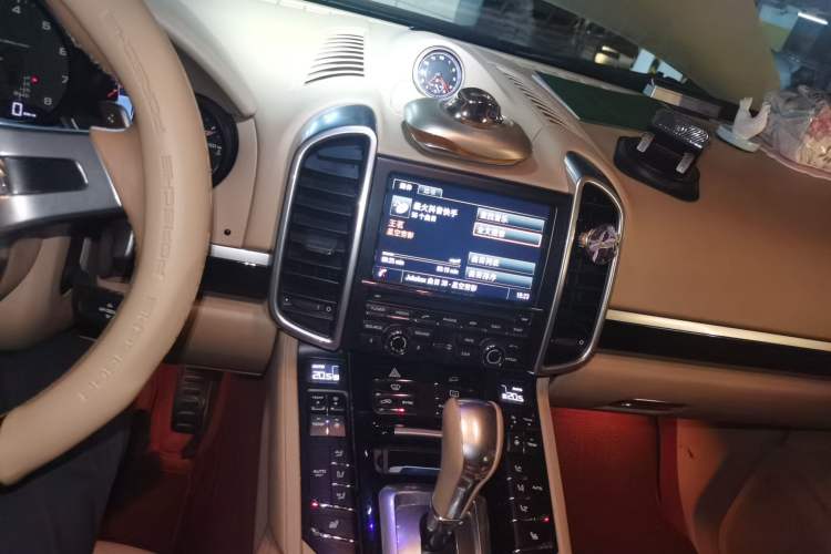 Used Porsche Cayenne 2013 3.6L automatic transmission U.S. specification