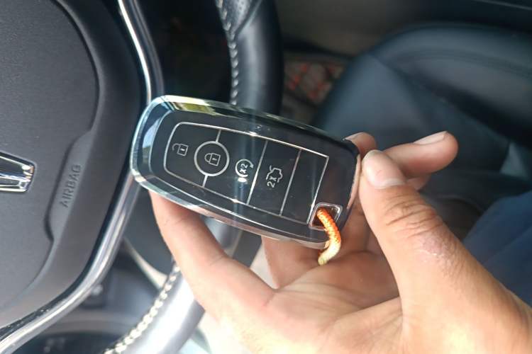 Used Lincoln Corsair 2023 2.0T Two-Wheel-Drive Luxury Edition
