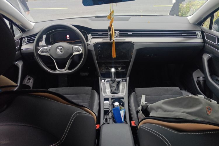 Used Volkswagen Magotan 2020 330TSI DSG Luxury Edition Center Console