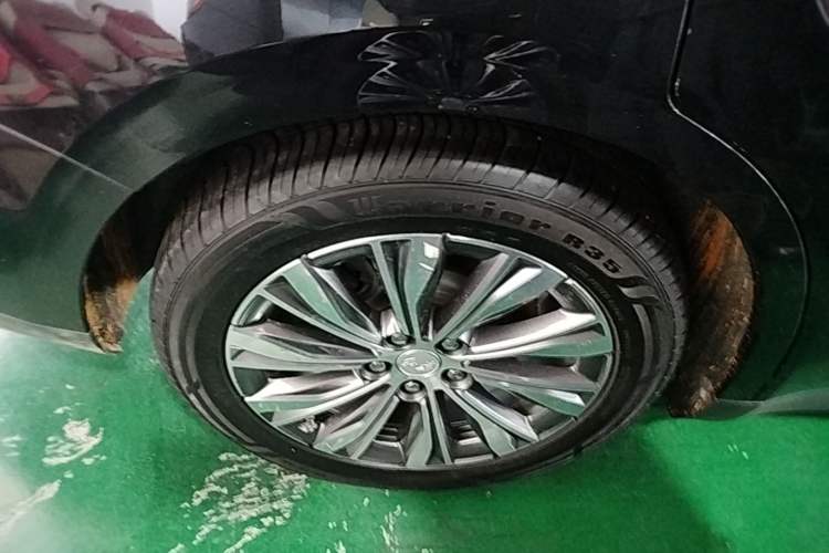 Used Hongqi E-QM5 2022 431 km Charge & Enjoy Edition