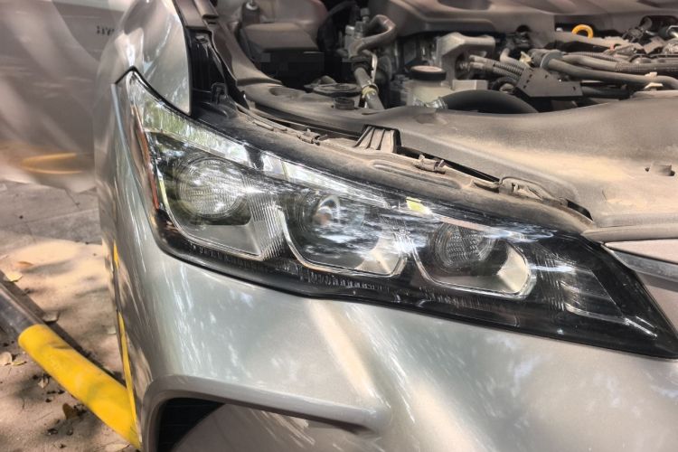 Used Toyota Avalon 2019 Dual-Engine 2.5L Luxury Edition China VI Standard
