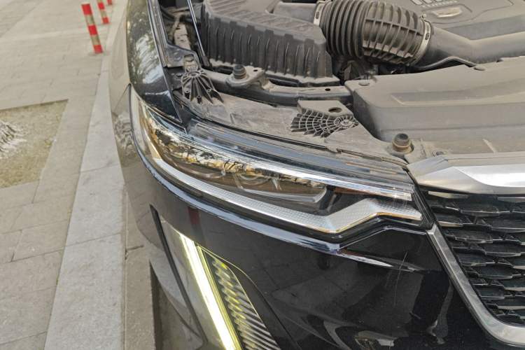 Used Cadillac XT6 2022 2.0T Six-Seater Four-Wheel Drive Luxury Version