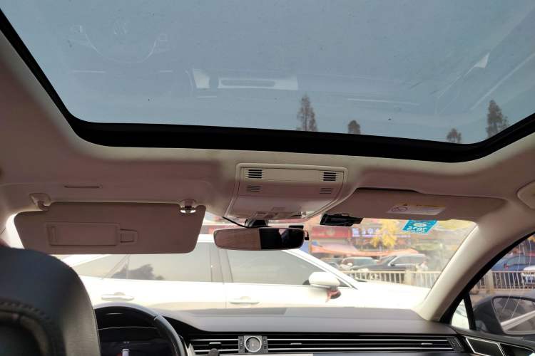 Used Volkswagen Variant 2017 380TSI Two-Wheel Drive Comfort Edition
