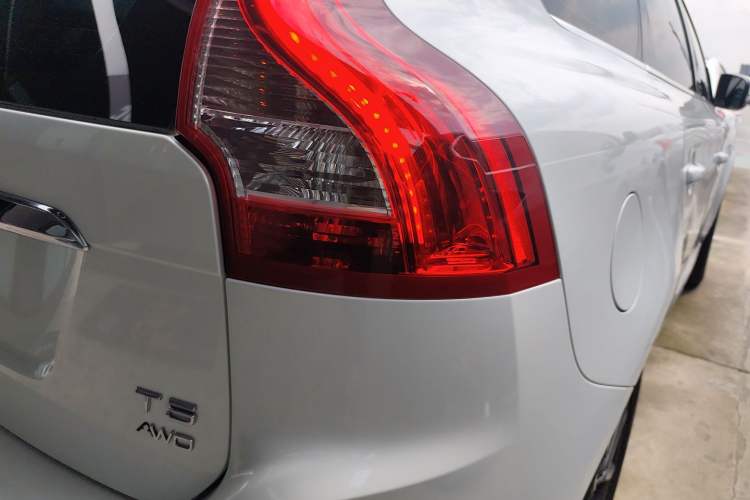 Used Volvo XC60 2017 T5 AWD Smart Upgrade Edition
