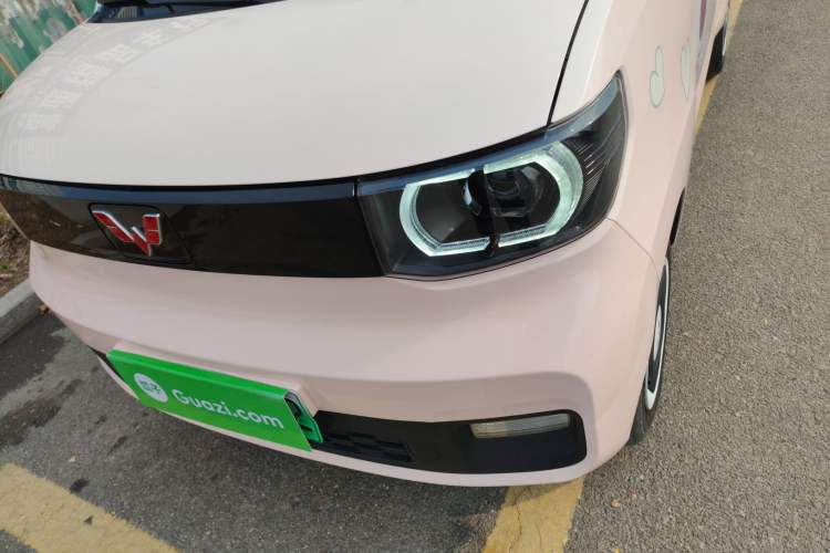 Used Wuling Hongguang MINIEV 2021 Macaron Fashion Model Lithium Iron Phosphate
