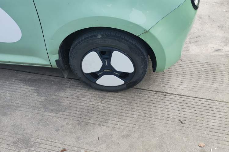 Used CHANGAN NEVO Lumin 2022 210km Sweet Edition Right Front Wheel Hub