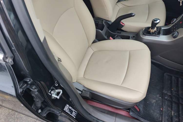 Used Chevrolet Cruze 2015 1.5L Classic SL MT
