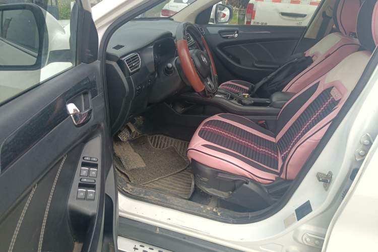 Used Dongfeng Fengon 580 2017 Revised Version 1.5T CVT Luxury Edition Left Front Seat