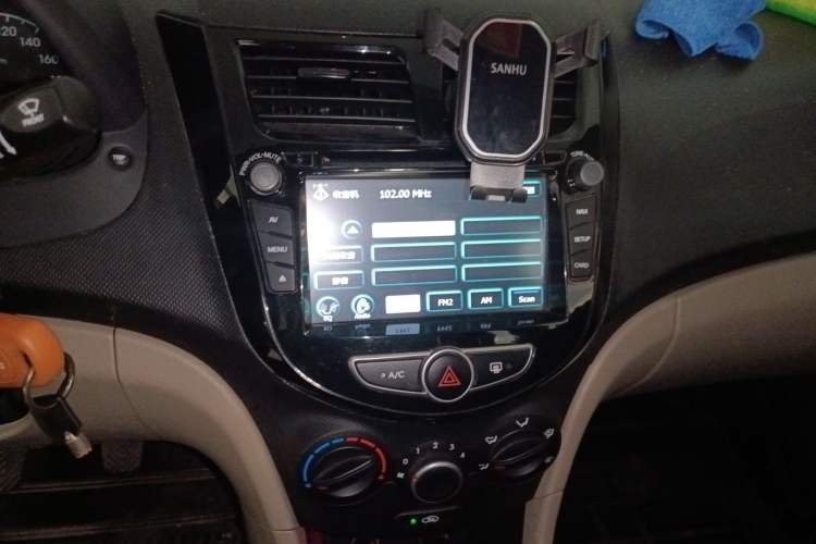 Used Hyundai Verna (older generation) 2014 1.4L Manual Smart GLS Trim
