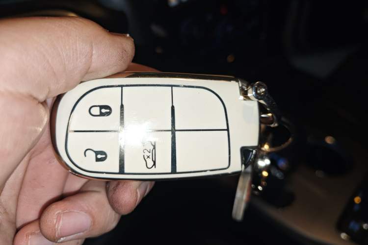 Used Jeep Grand Cherokee 2014 3.6L Elite Navigation Edition Vehicle Key