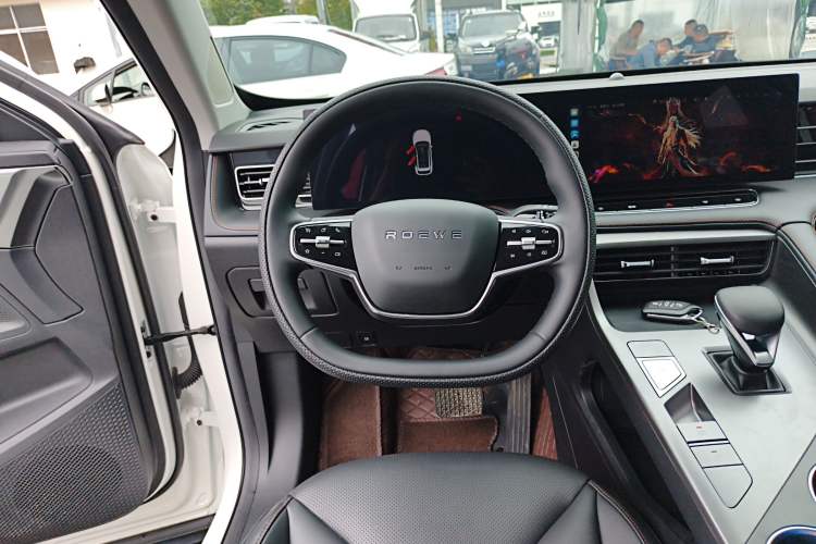 Used Roewe D5X DMH 2024 135 Luxury Edition
