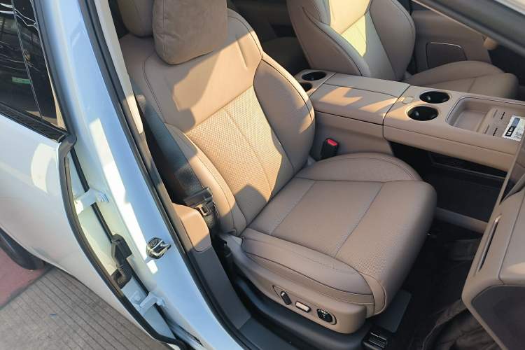 Used Li Auto Li Auto i8 2025 Model Standard Version