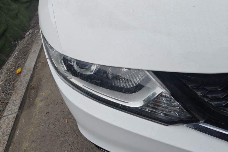 Used Honda Jade 2014 1.8L CVT Luxury Edition 5 seats Right Front Headlight