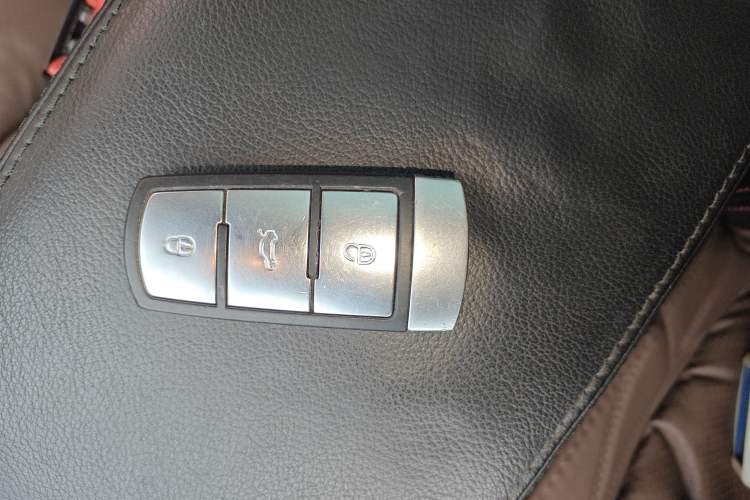 Used Volkswagen FAW-Volkswagen CC 2016 1.8TSI Luxury Model Vehicle Key