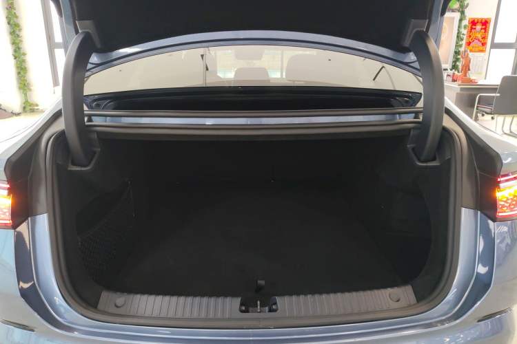 Used BYD Seal 2024 HONOR Edition DM-i 1.5L 121km Prestige Model Trunk