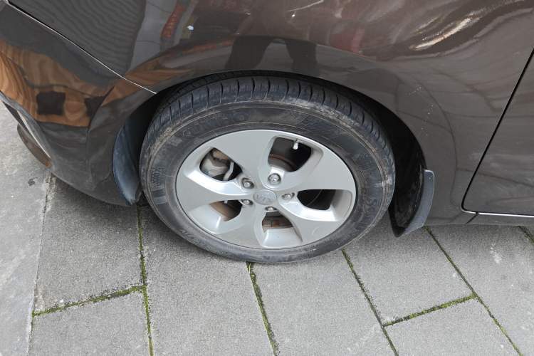 Used Kia Carens 2013 2.0L 7-Seater Automatic Standard Version China IV Standard Exterior 4