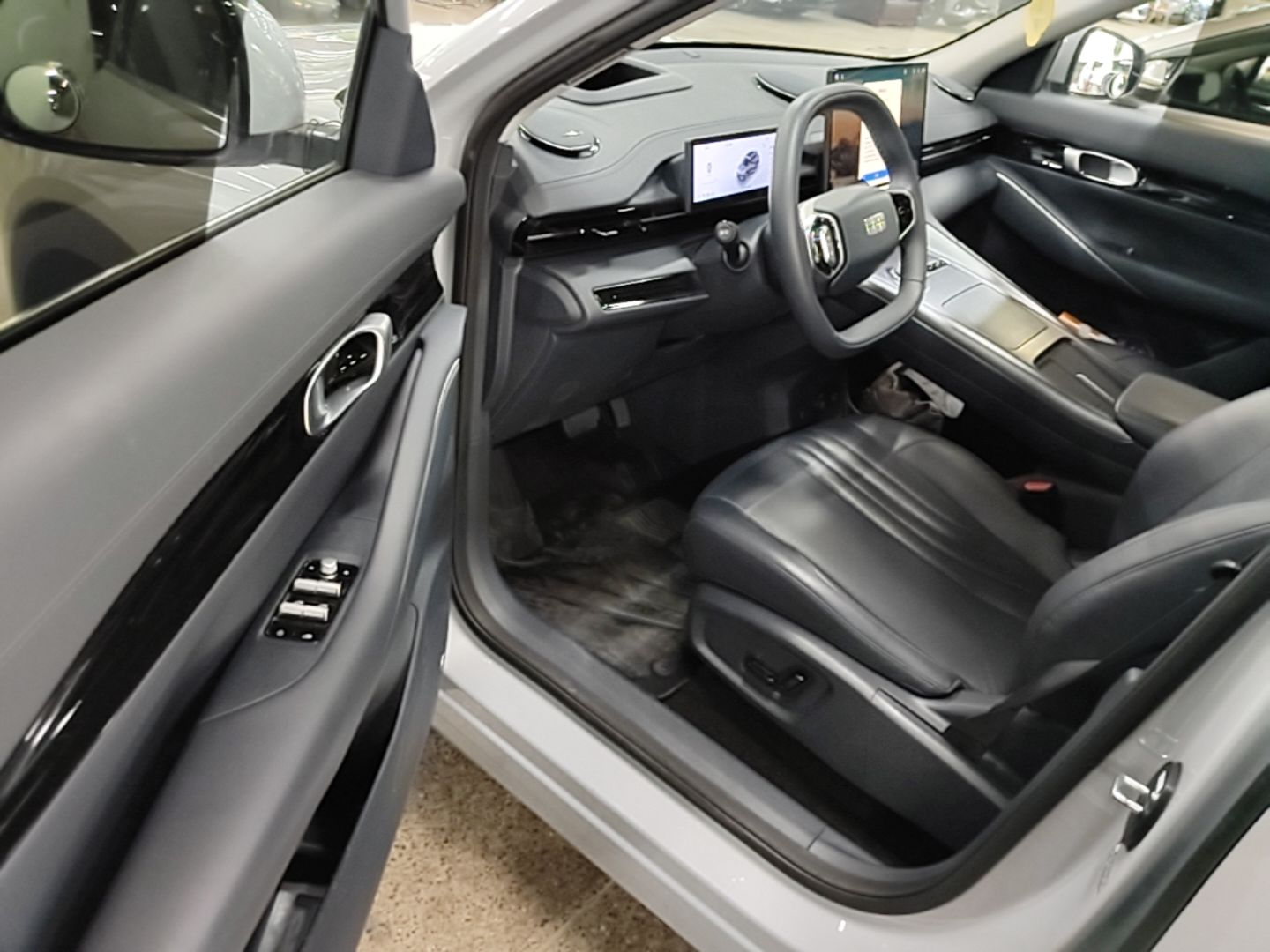Geely Galaxy E5 2024 530 km Exploration+ Version — снимка 20