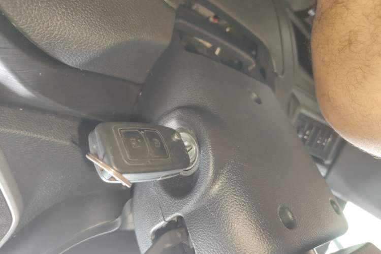 Used CHANGAN KAICHENG Ruixing EM80 2024 Comfort-Style 6-Seater 41.86 kWh Vehicle Key