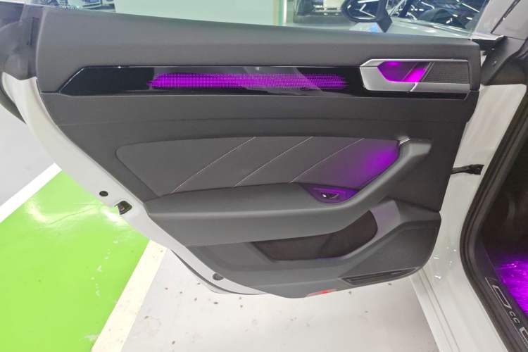 Used Volkswagen FAW-Volkswagen CC 2023 380TSI Striking Edition