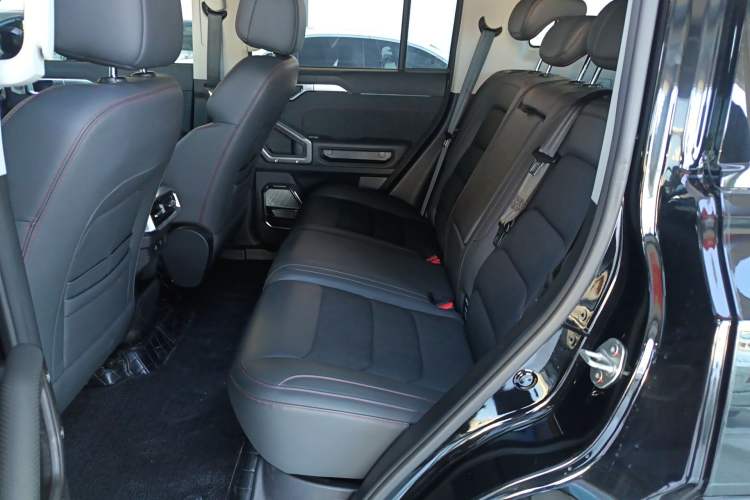 Used JETOUR Traveler 2023 2.0T All-Wheel-Drive CrossPRO
