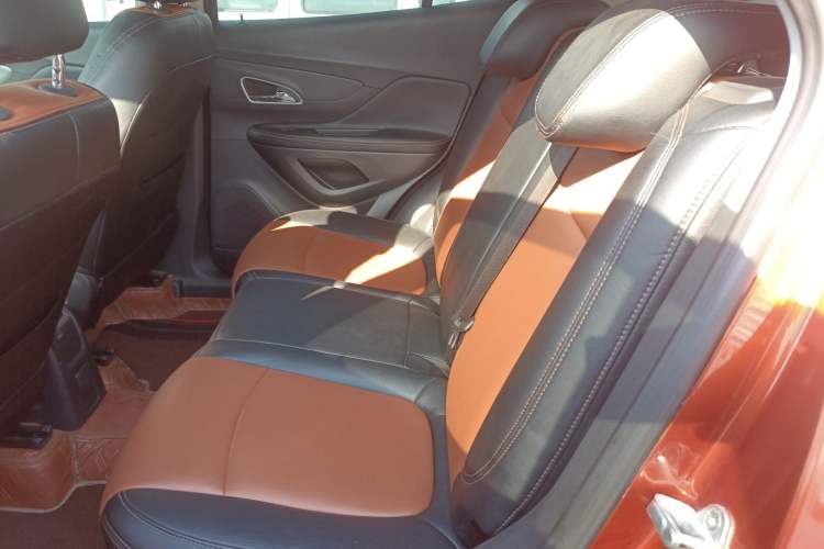 Used Buick Encore 2015 1.4T Automatic Two-Wheel Drive Urban Elite Version Left Rear Seat