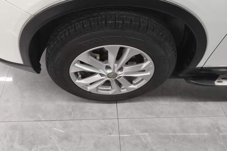 Used Nissan X-Trail 2015 2.0L CVT Comfort MAX Edition 2WD
