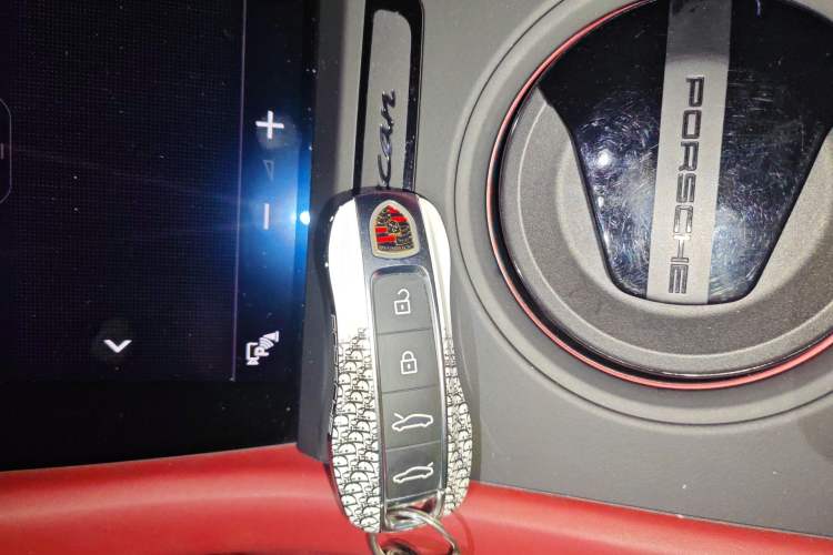 Used Porsche Taycan 2022-Year Restyled Taycan 4S Vehicle Key