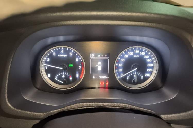 Used Hyundai Tucson 2018 1.6T Dual-Clutch Two-Wheel Drive 15th Anniversary Special Edition Instrument Cluster