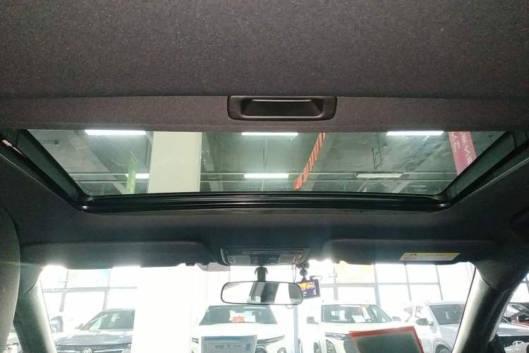 Used Honda Civic 2021 HATCHBACK 220TURBO CVT New Trendsetter Headliner