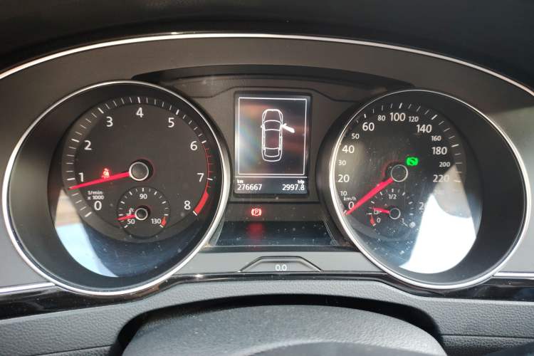 Used Volkswagen Magotan 2017 330TSI DSG Luxury Model Instrument Cluster