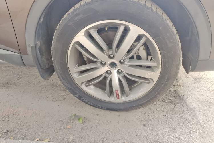 Used Haval H6 2017 Red Label 2.0T Automatic Two-Wheel Drive ZhiShang Model