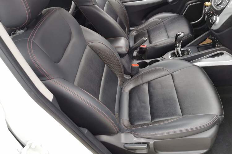 Used CHANGAN CS35 2016 1.6L Manual Luxury Model China V Standard