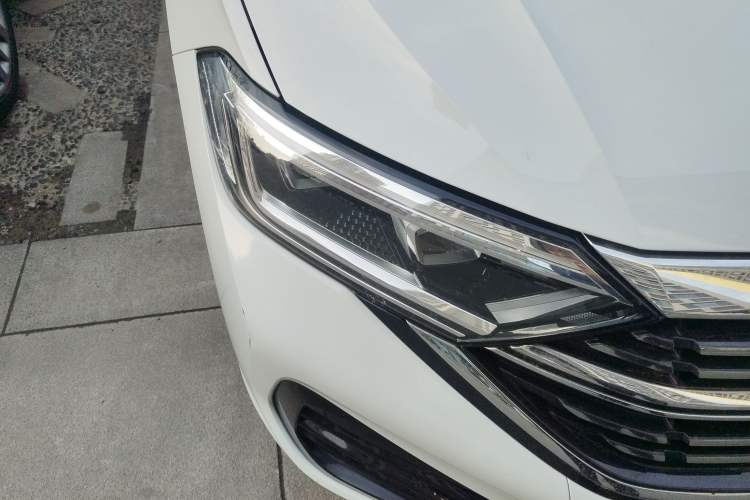 Used Volkswagen Sagitar 2023 280TSI DSG Excellence Plus Edition Right Front Headlight