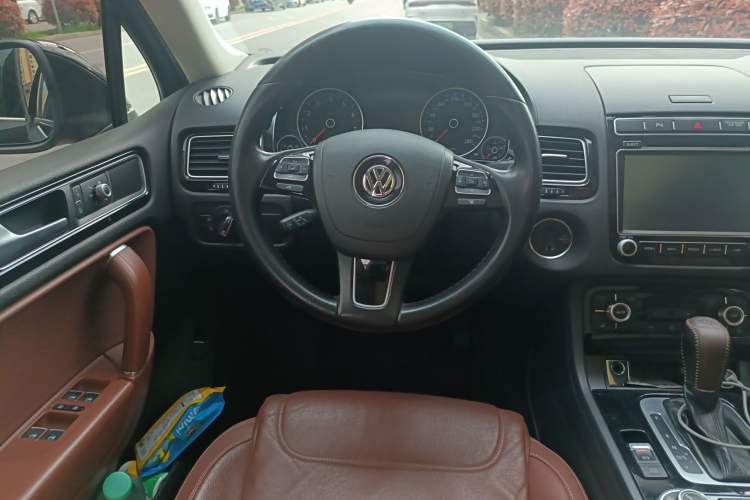 Used Volkswagen Touareg 2016 3.0 TSI Standard Version Steering Wheel