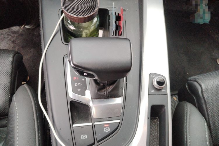 Used Audi A4L 2022 40 TFSI Luxury Dynamic Model