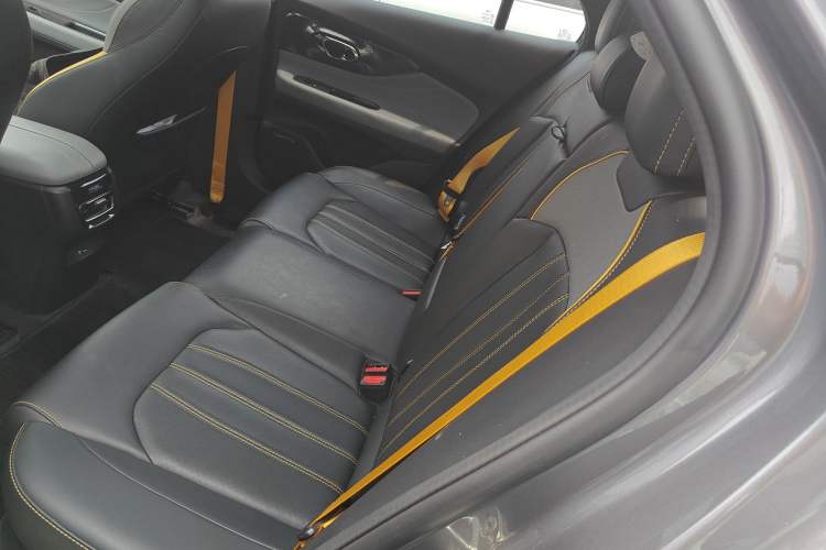 Used GAC Trumpchi EMPOW 2021 270T DCT J16 Version Left Rear Seat