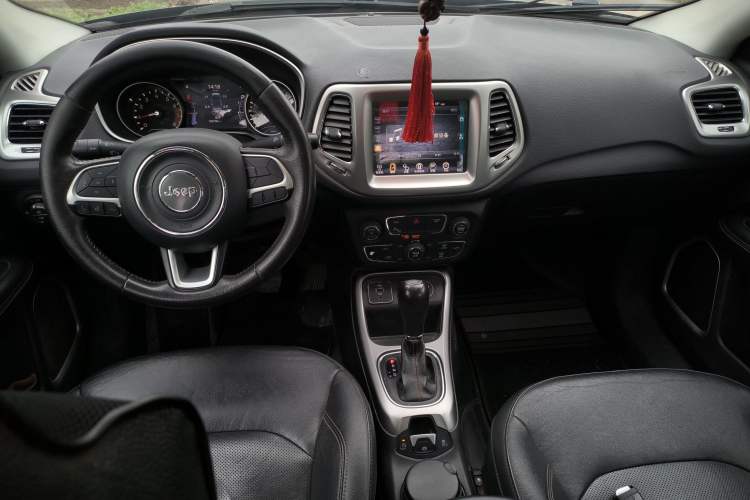 Used Jeep Compass 2017 200T Automatic Family Edition
