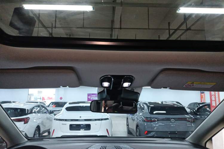 Used GAC Trumpchi M8 2024 Master Series 400T Prestige Edition
