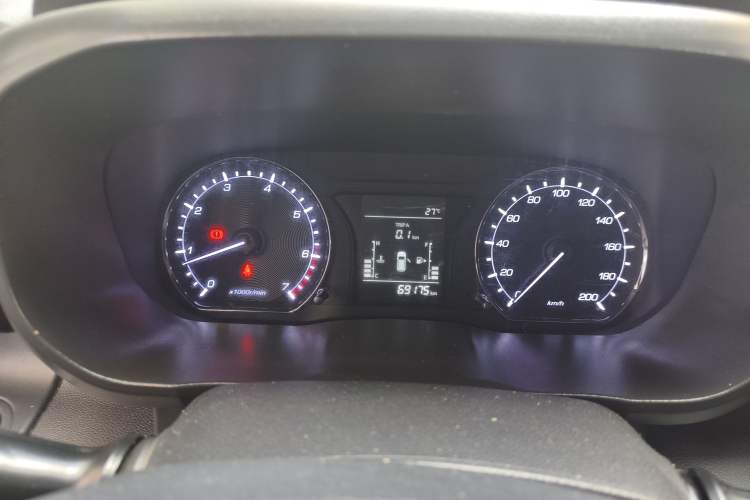 Used CHANGAN OSHAN X70A 2019 1.5L Manual Standard Version China VI