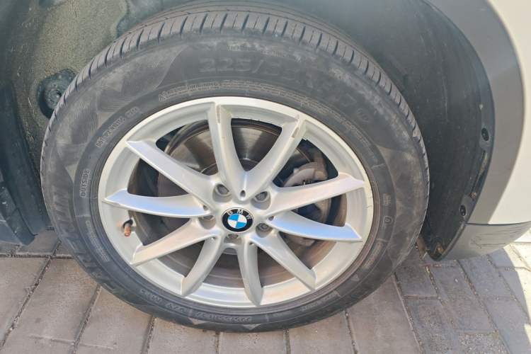 Used BMW X1 2016 sDrive18Li Fashion Model Right Front Wheel Hub