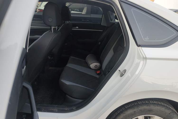 Used Volkswagen Lavida 2023 Revised 1.5L Automatic DeYi Edition
